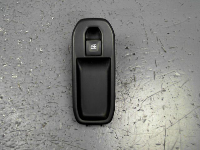 Interrupteur de leve vitre avant droit DACIA DUSTER Essence - 1