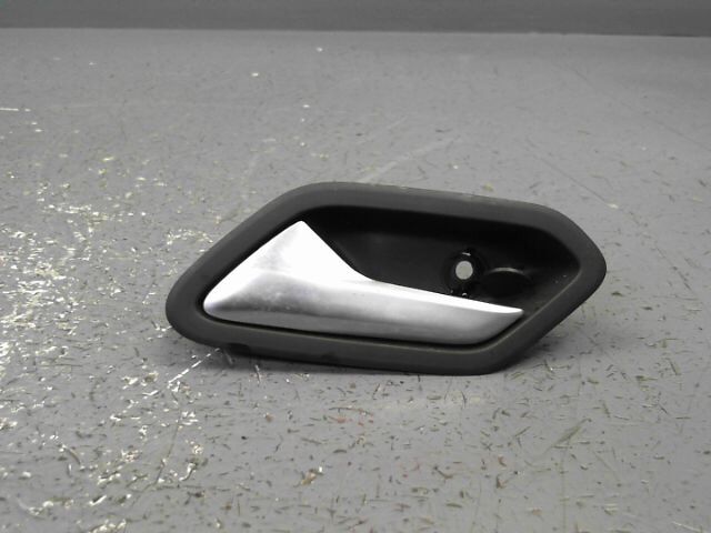 Poignee interieur arriere gauche DACIA DUSTER Essence - 1