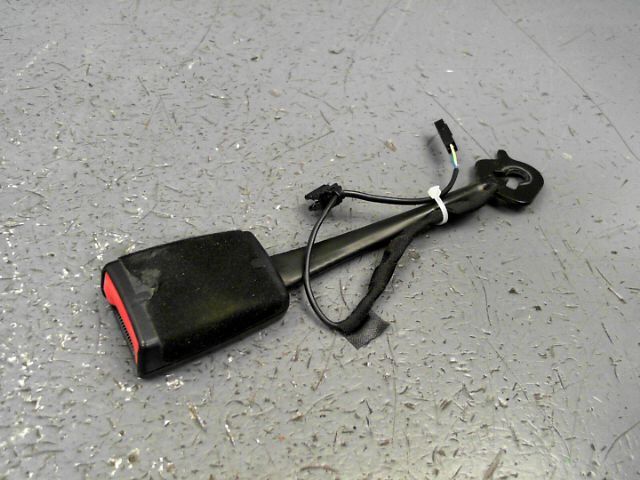 Attache ceinture avant droit AUDI A3 Diesel - 1
