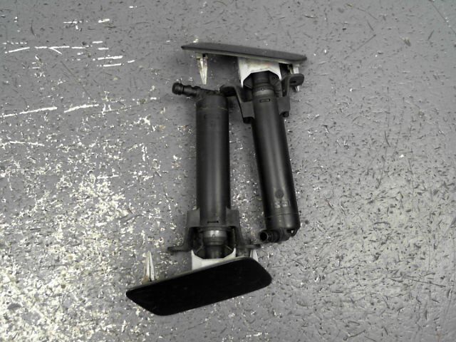 Pompe lave phares AUDI A3 Diesel - 1