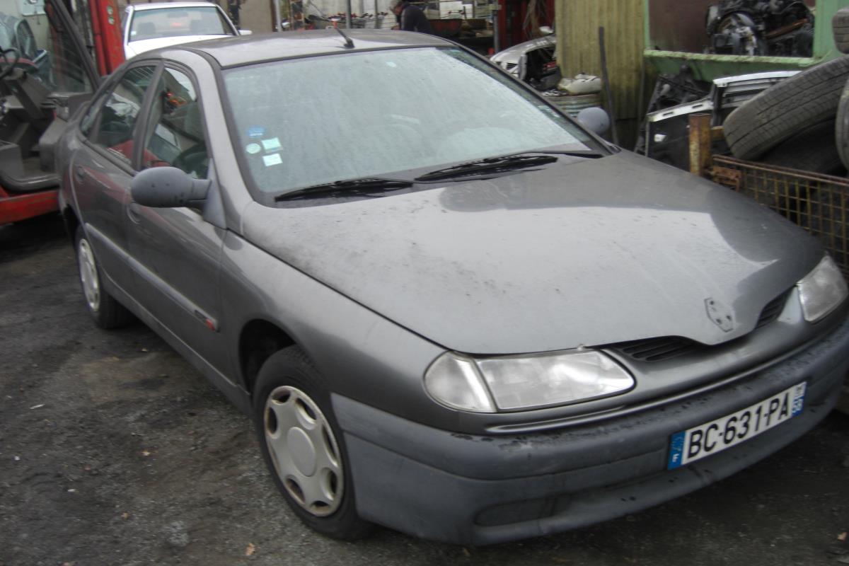 Eclairage de plafonnier RENAULT LAGUNA 1 Essence - 1