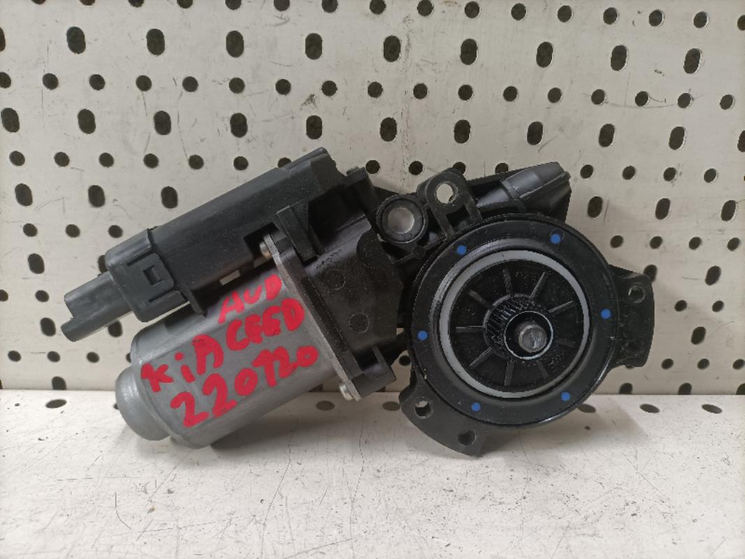 Moteur leve vitre avant droit