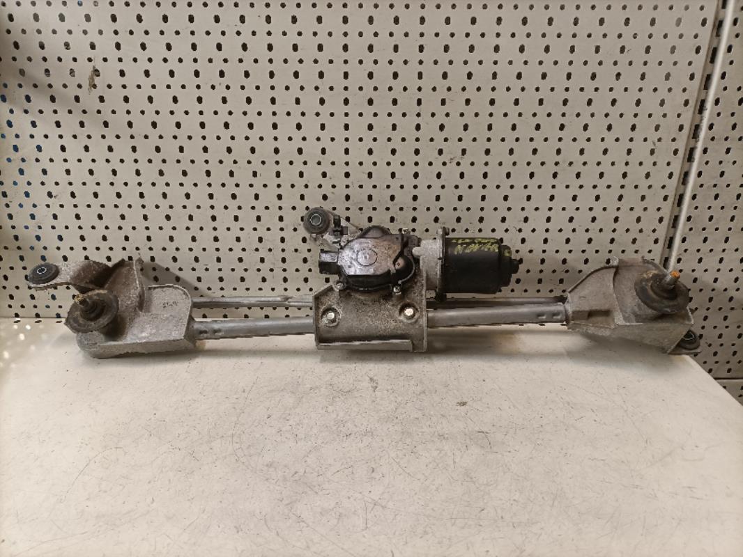 Moteur essuie glace avant