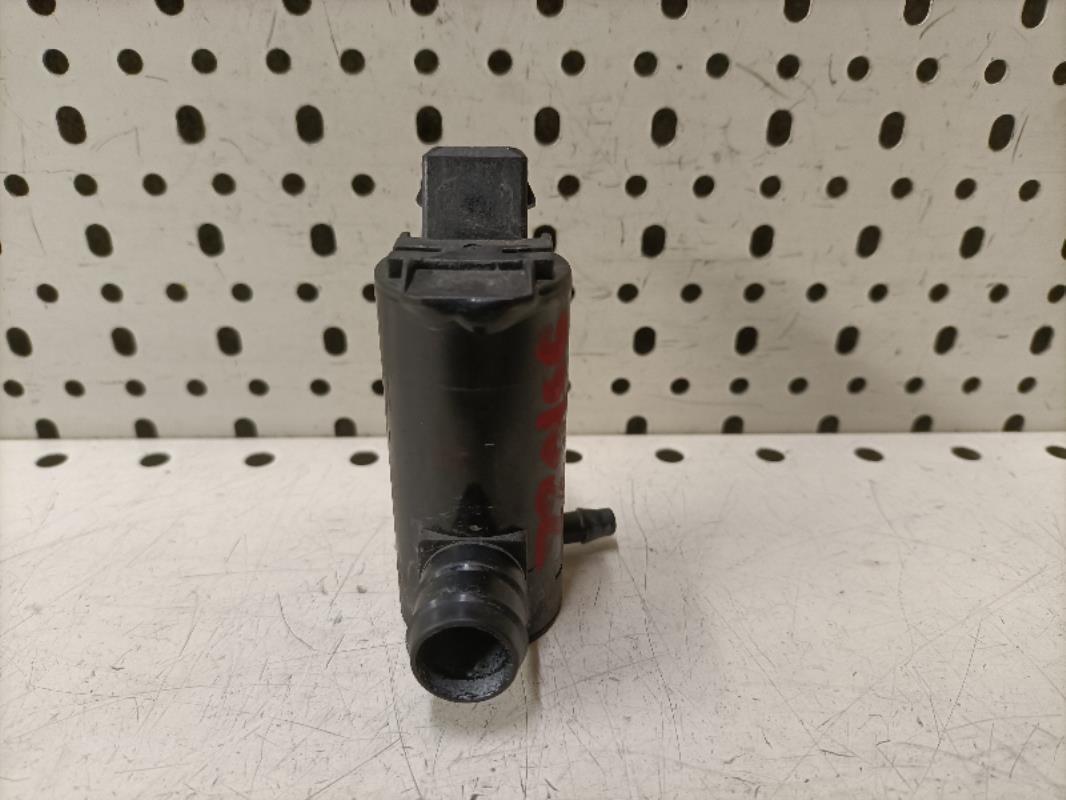 Pompe lave glace avant VOLVO D5 Diesel - 1