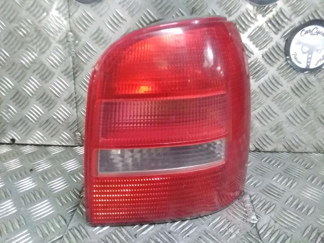 Feu arriere principal droit (feux) AUDI A4 1 AVANT PHASE 2 BREAK  - 1