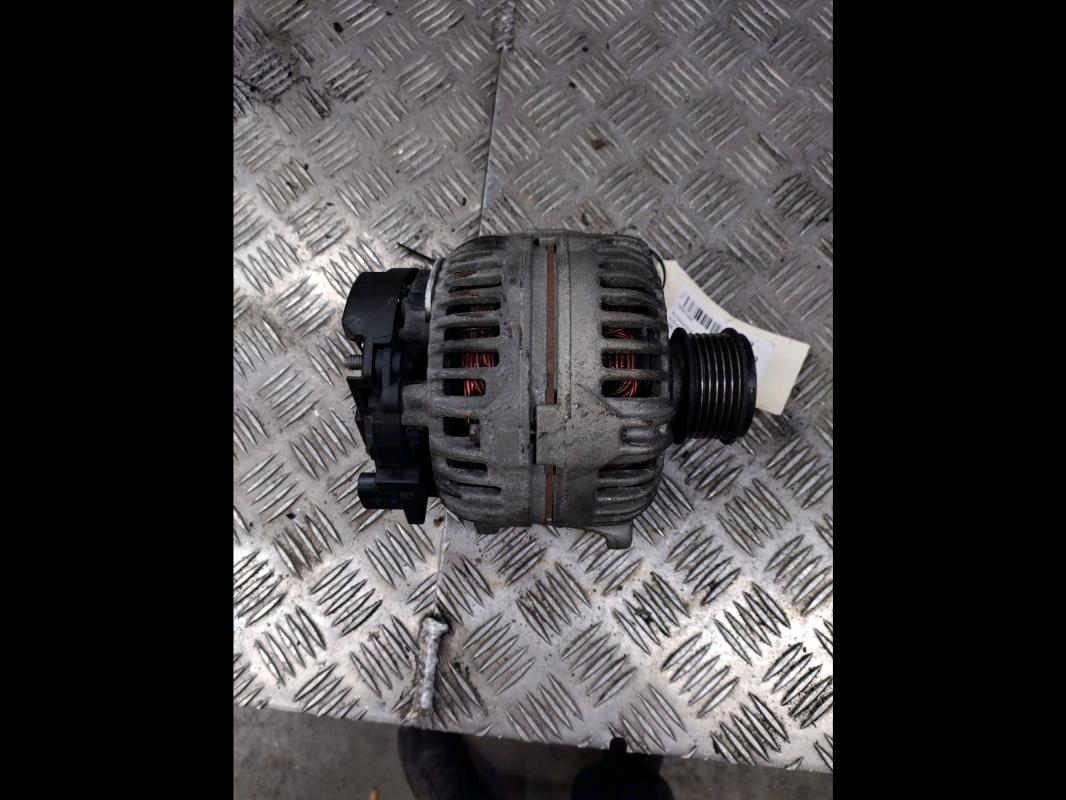Alternateur AUDI A4 2 AVANT PHASE 2 BREAK  - 1
