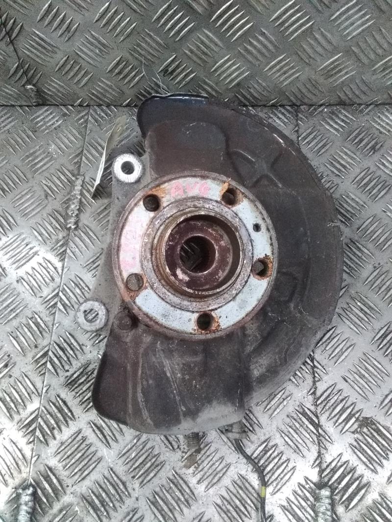 Moyeu avant gauche VOLVO XC 70 1 PHASE 1 BREAK  - 1