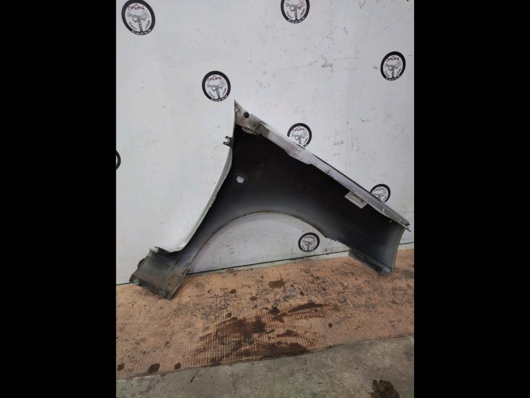 Aile avant gauche RENAULT CLIO 2 PHASE 2  - 1