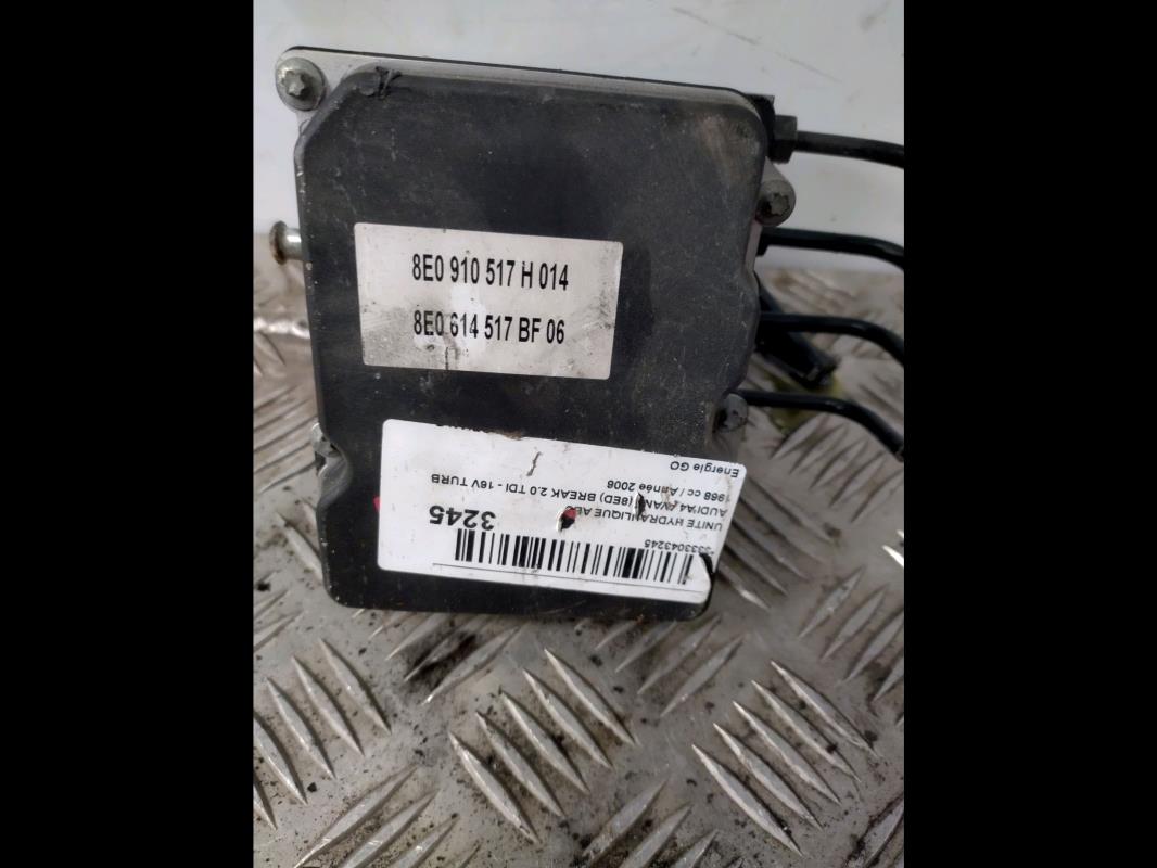 Bloc ABS (freins anti-blocage) AUDI A4 2 AVANT PHASE 2 BREAK  - 1