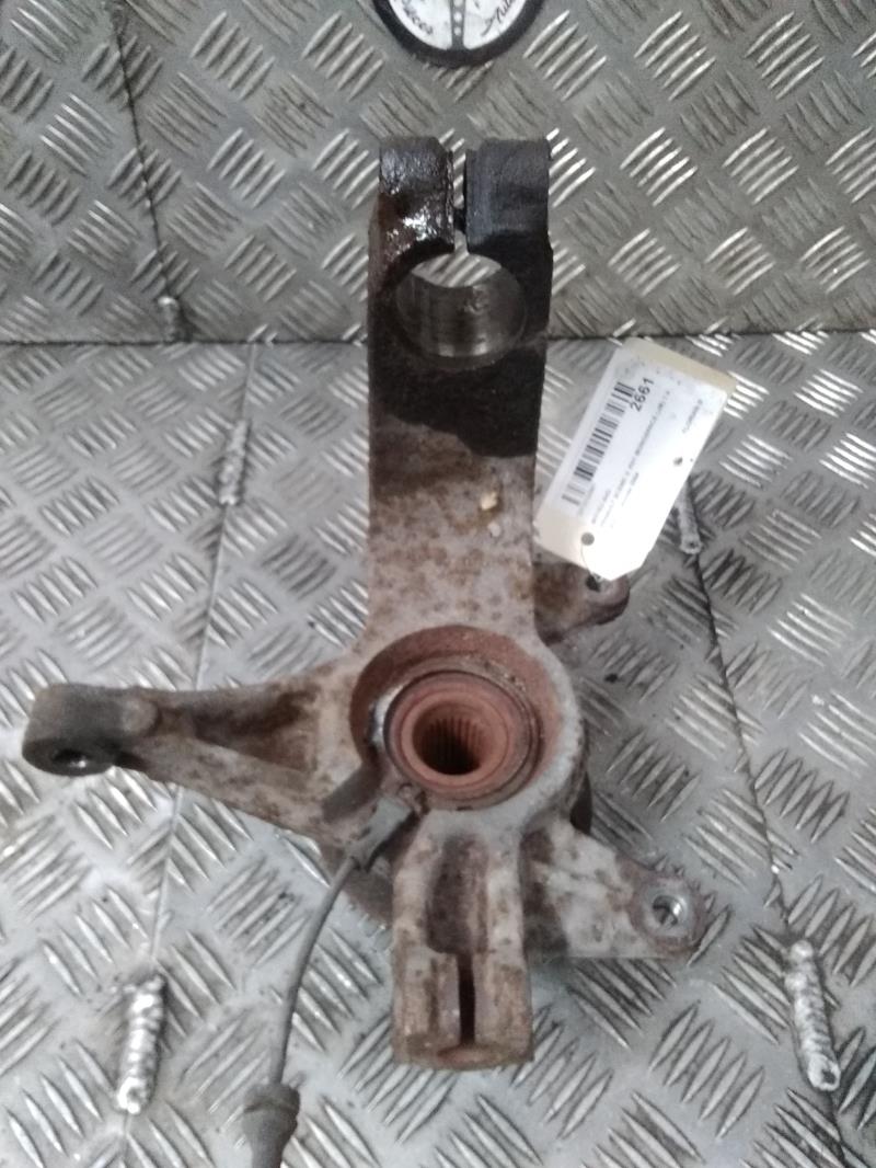 Moyeu avant gauche RENAULT SCENIC 2 PHASE 1  - 1