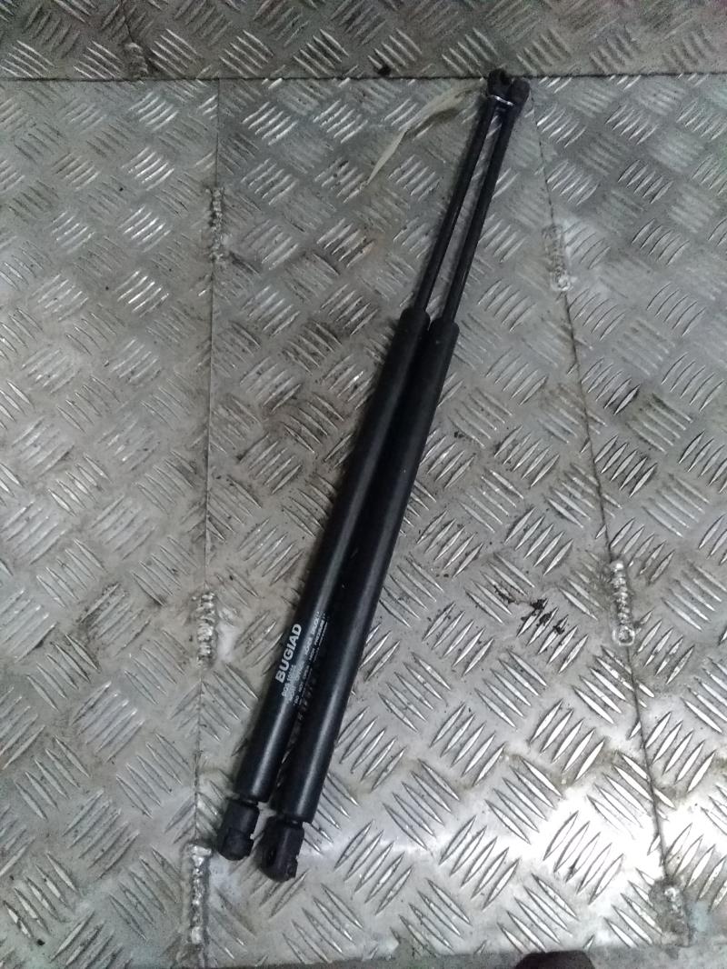 Verin de coffre BMW SERIE 3 E36 COMPACT  - 1
