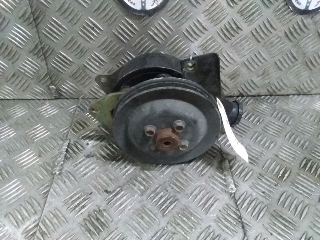 Pompe de direction VOLVO 240 BREAK  - 1