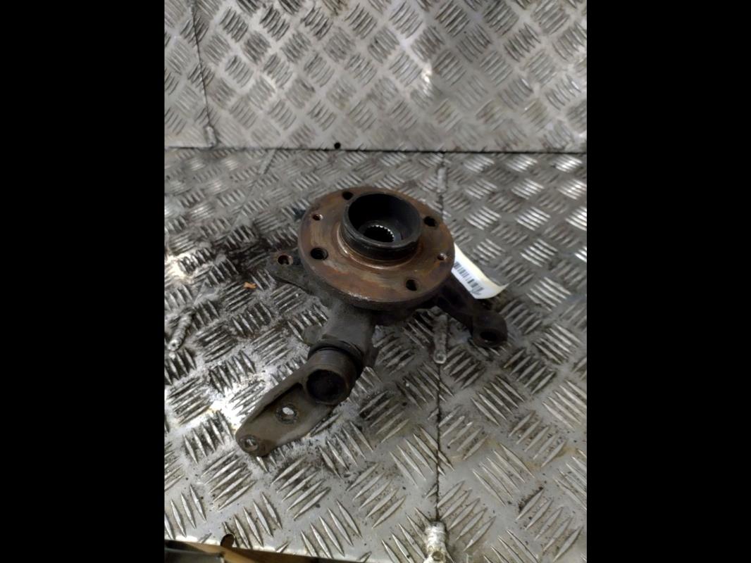 Moyeu avant gauche RENAULT TWINGO 1 PHASE 1  - 1