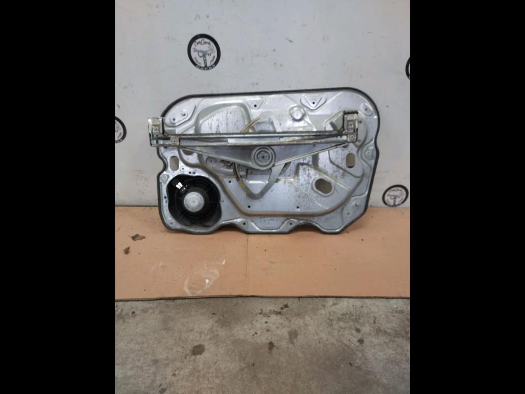 Leve vitre electrique avant gauche FORD FOCUS 2 PHASE 1  - 1