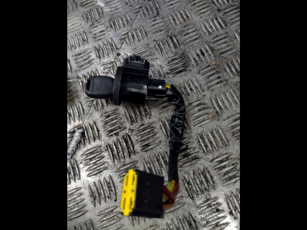 Antivol de direction RENAULT CLIO 2 PHASE 2  - 1