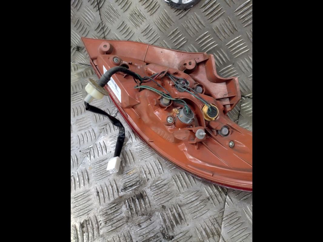 Feu arriere principal gauche (feux) MAZDA 2 2 PHASE 1  - 1