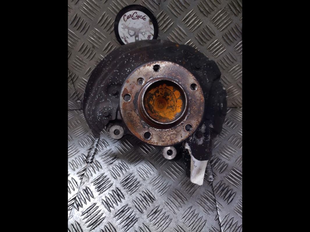 Moyeu avant droit BMW SERIE 1 E87 PHASE 2  - 1