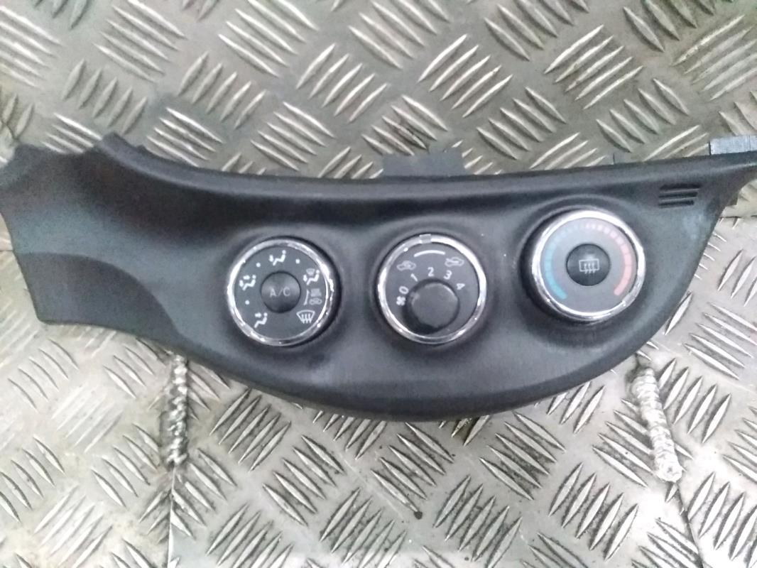 Commande chauffage TOYOTA YARIS 3 PHASE 1  - 1