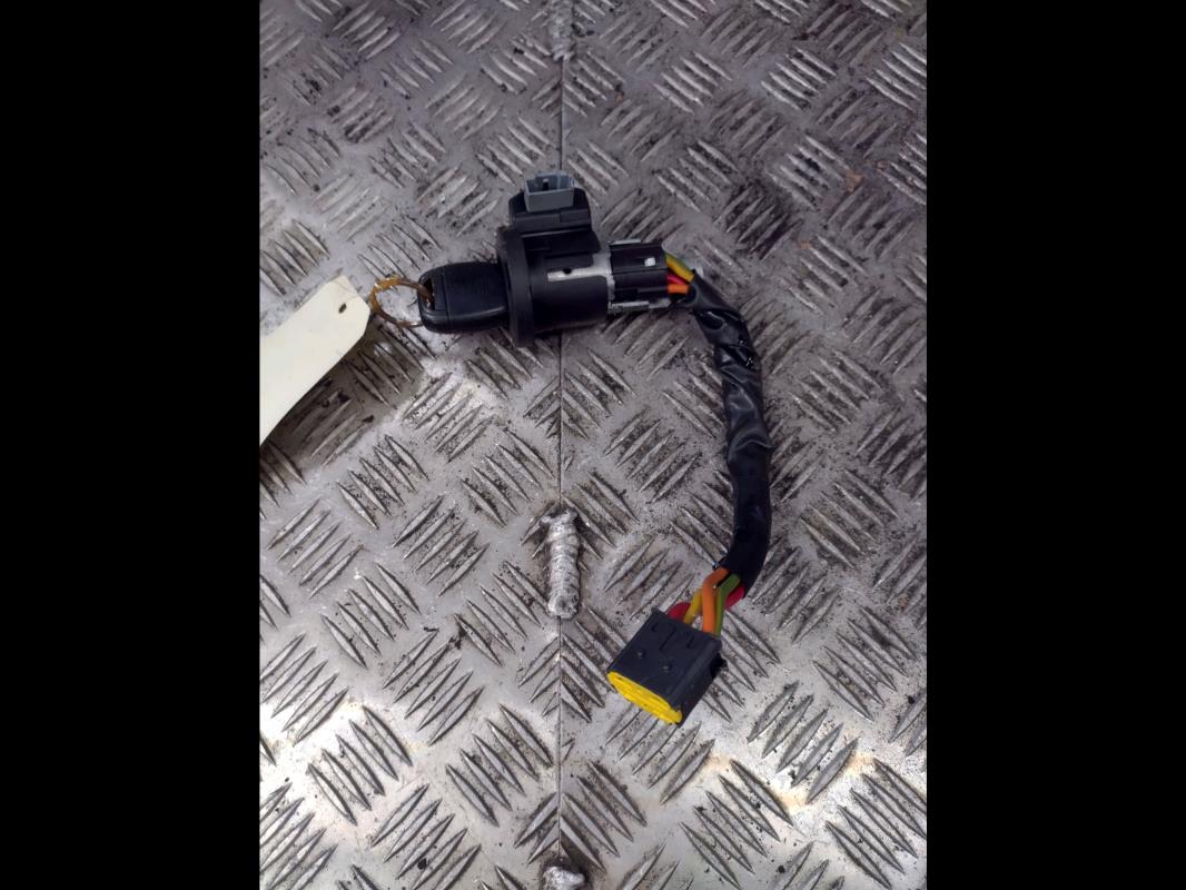 Antivol de direction RENAULT CLIO 2 PHASE 2  - 1