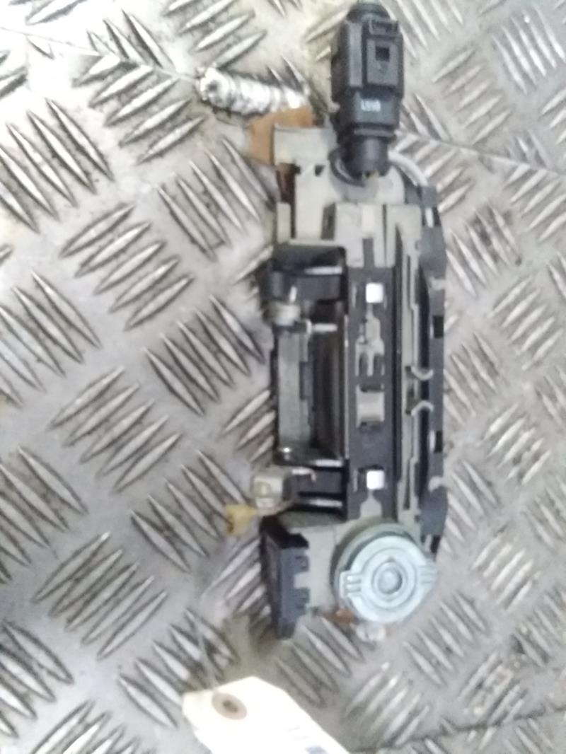 Poignee porte avant gauche AUDI A3 1 PHASE 1  - 1