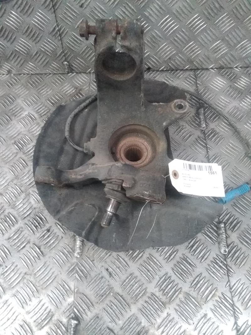 Moyeu avant droit BMW X3 E83 PHASE 1  - 1