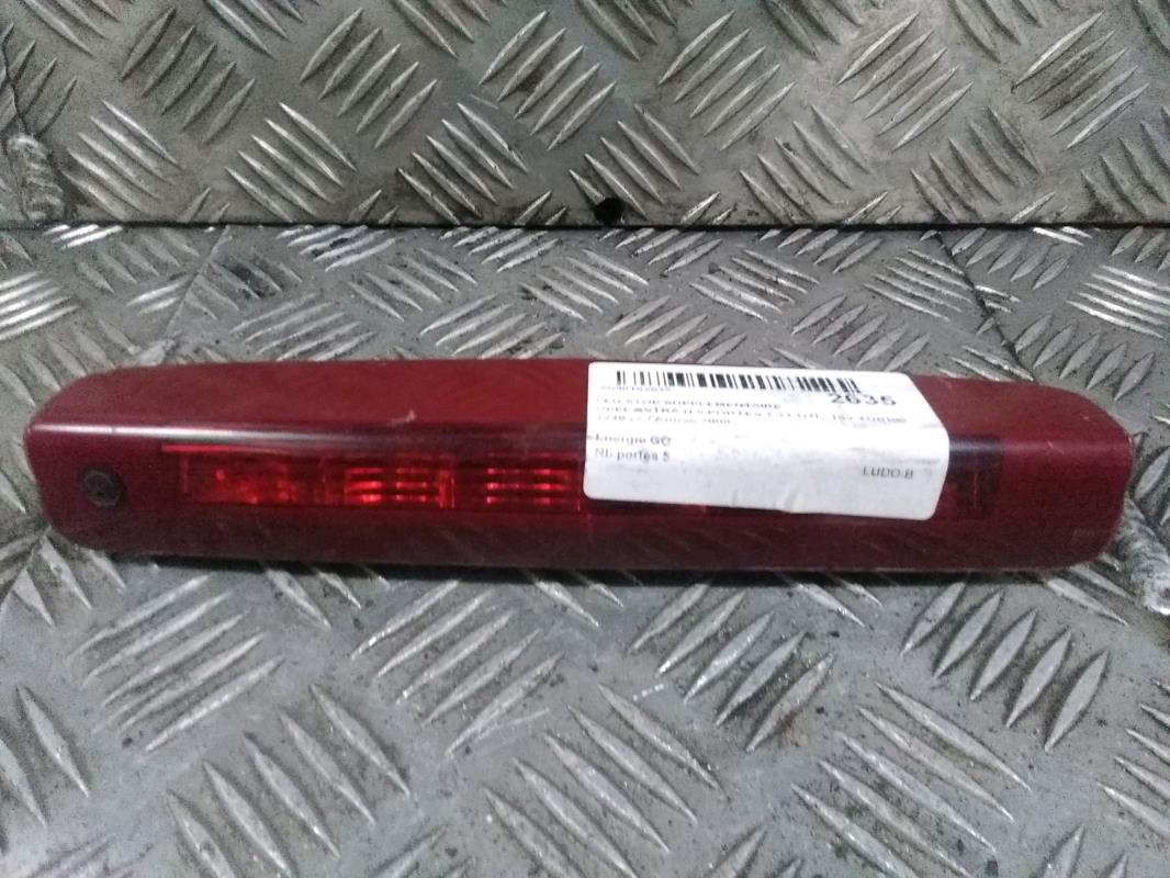 Feu arriere stop central OPEL ASTRA H PHASE 2  - 1
