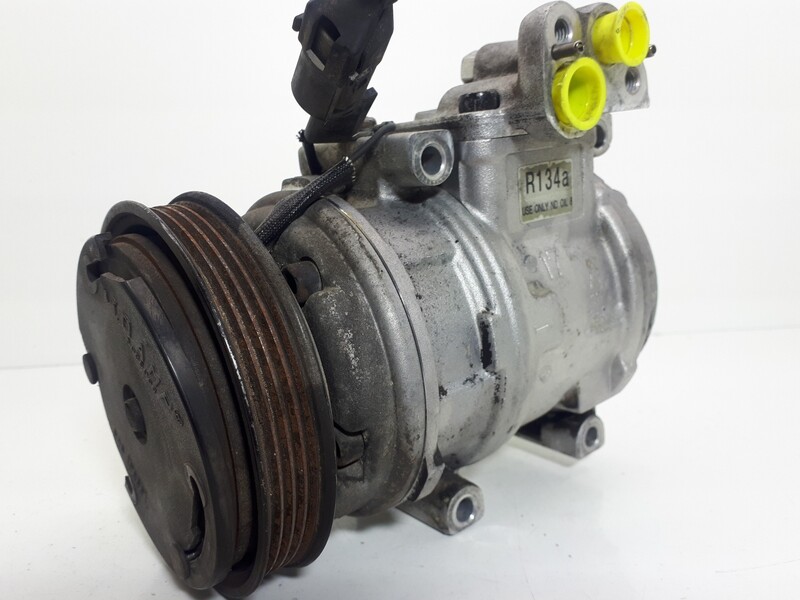 Compresseur clim KIA CARNIVAL II 2.5 V6 EX Essence - 1