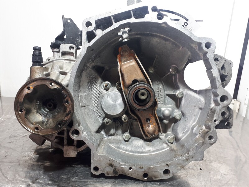 Scatola cambio VOLKSWAGEN GOLF IV BERLINA (1J1) Básico Gasolina - 1