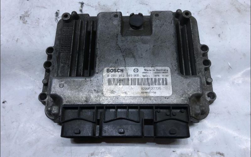 Calculateur RENAULT SCENIC 2 Diesel - 1