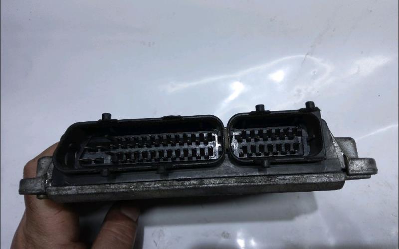 Calculateur VOLKSWAGEN GOLF 4  - 1