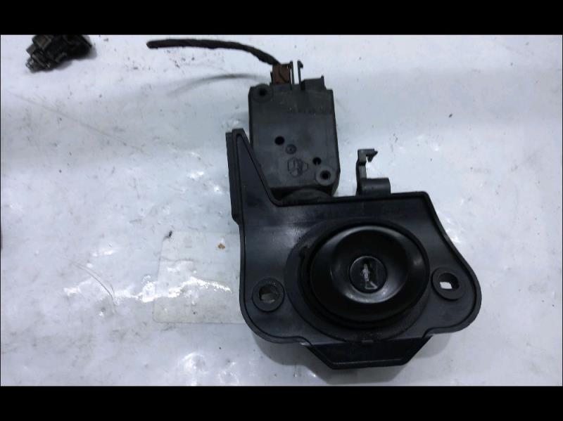 Calculateur CITROEN SAXO Essence - 1
