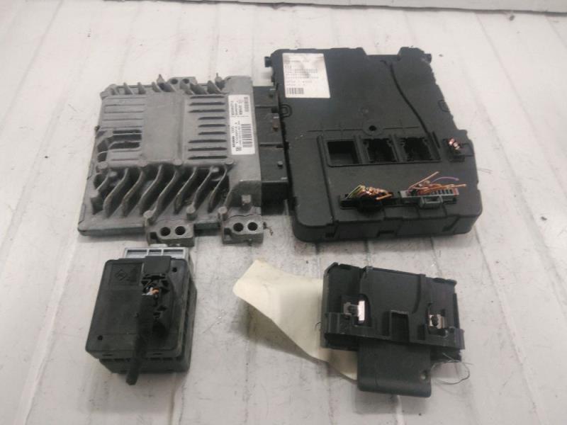 Calculateur RENAULT MEGANE 2 Diesel - 1