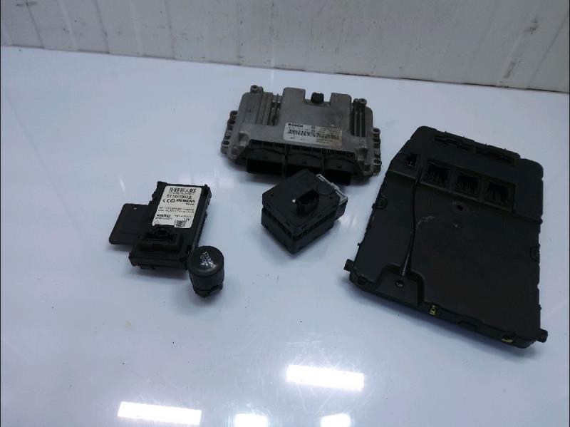 Calculateur RENAULT SCENIC 2 CONQUEST Diesel - 1