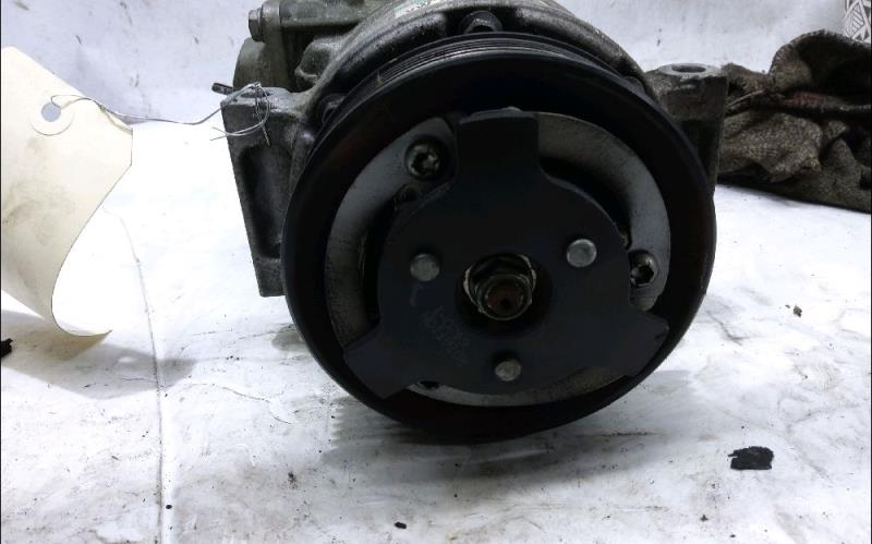 Compresseur clim VOLKSWAGEN TOURAN 1 Diesel - 1