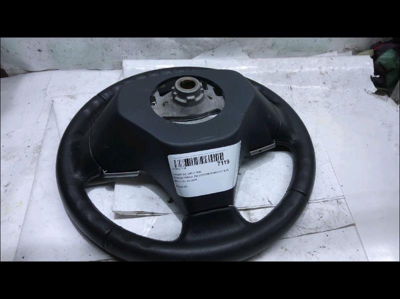 Volant TOYOTA YARIS 2 Essence - 1