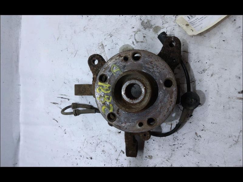 Moyeu avant droit RENAULT SCENIC 1 Diesel - 1