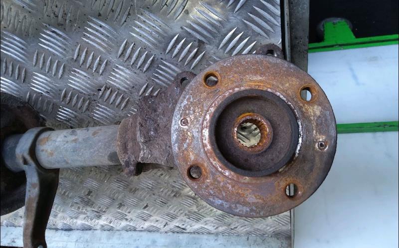 Moyeu avant droit CITROEN SAXO Essence - 1