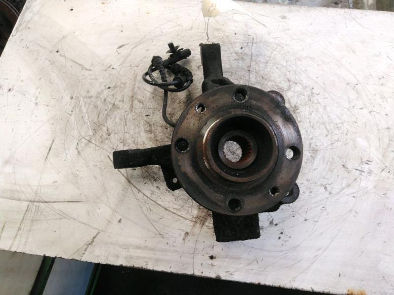 Moyeu avant droit RENAULT CLIO 3 Diesel - 1