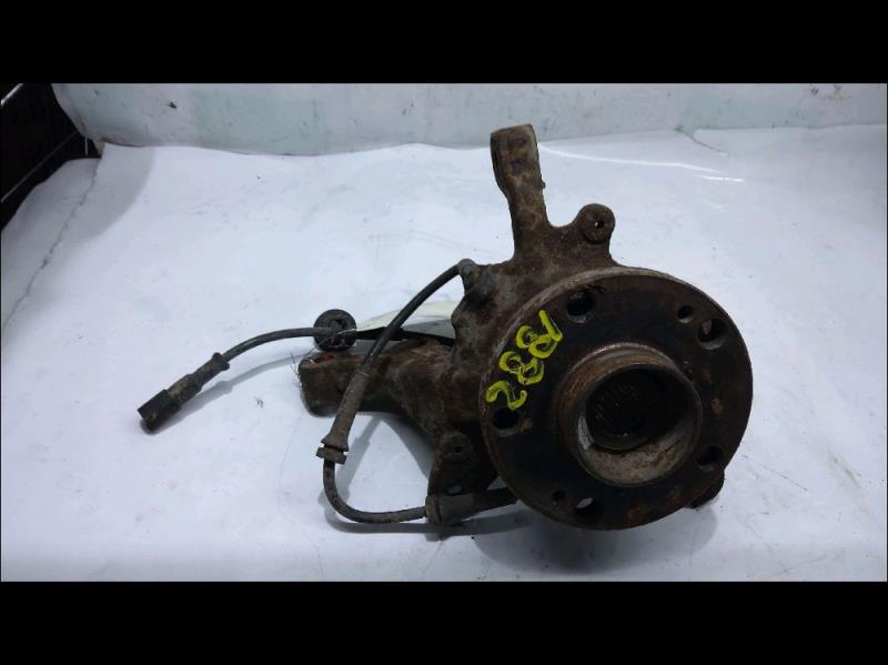 Moyeu avant gauche RENAULT SCENIC 1 Diesel - 1