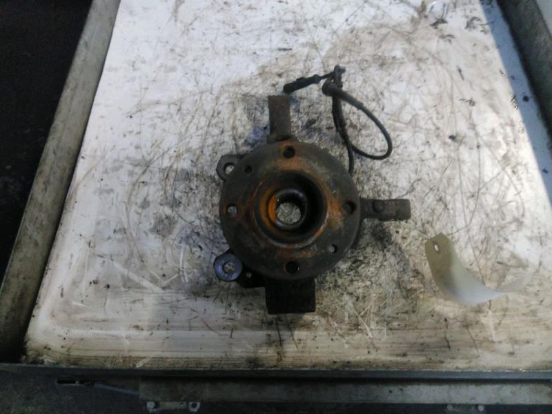 Moyeu avant gauche RENAULT MODUS Essence - 1