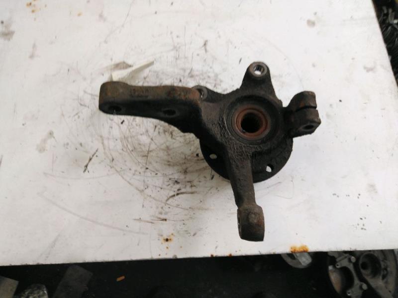 Moyeu avant gauche RENAULT TWINGO 1 Essence - 1