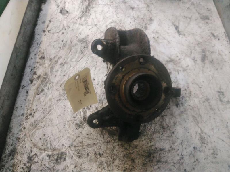 Moyeu avant gauche RENAULT SCENIC 2 Diesel - 1