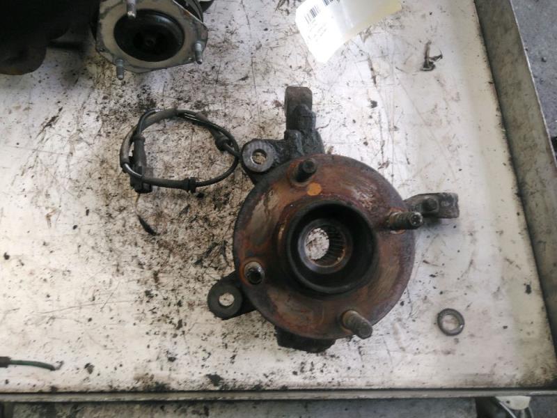 Moyeu avant gauche FORD FIESTA 6 Diesel - 1