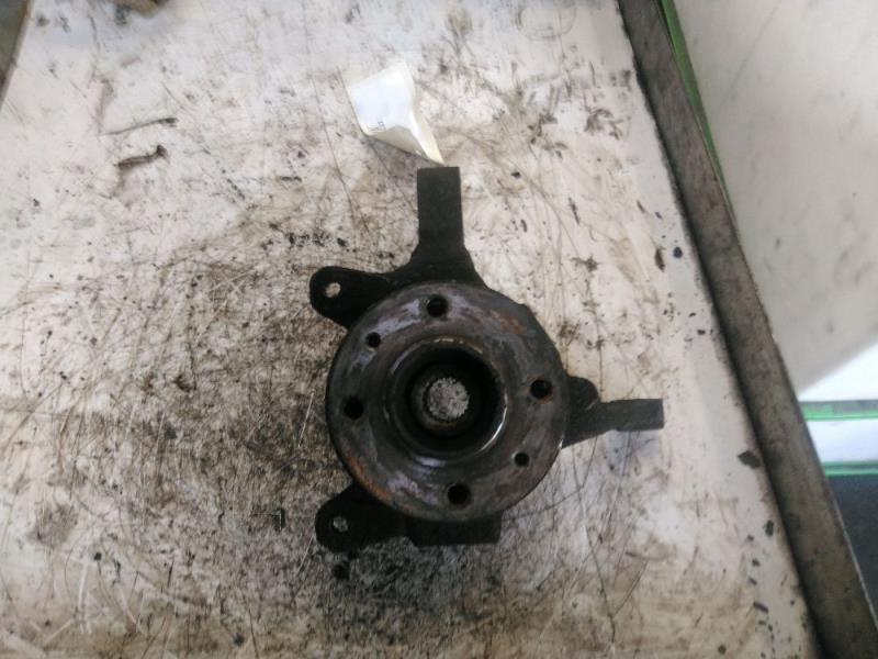 Moyeu avant gauche RENAULT LAGUNA 1 Essence - 1