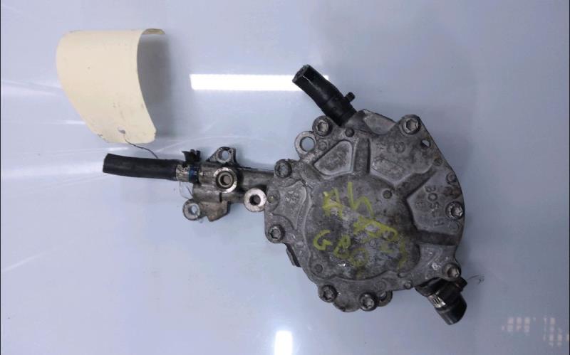 Pompe à vide AUDI A4 - 2 Diesel - 1
