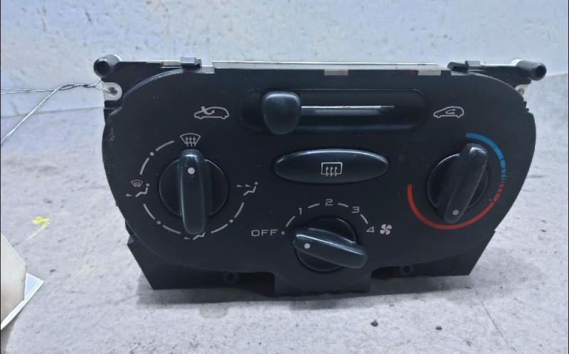 Commande chauffage PEUGEOT 206 Essence - 1