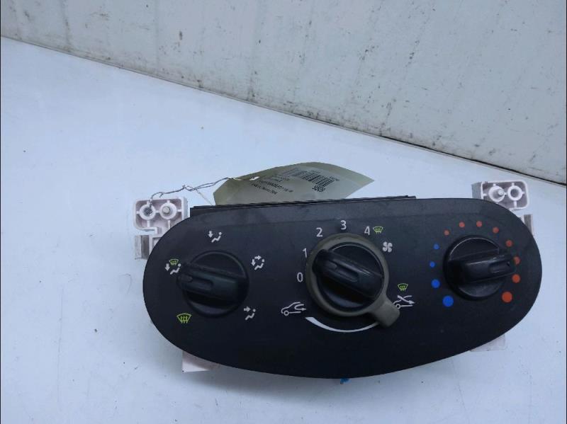 Commande chauffage DACIA SANDERO 1 Essence - 1