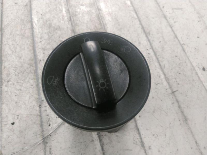 Commande de phare VOLKSWAGEN POLO 4 Essence - 1