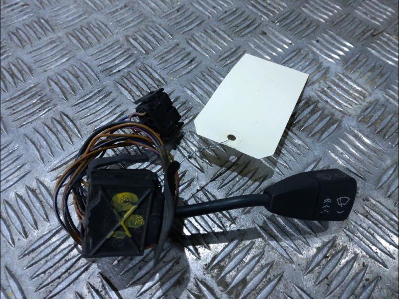 Commodo d'essuie glaces BMW SERIE 5 E34  - 1