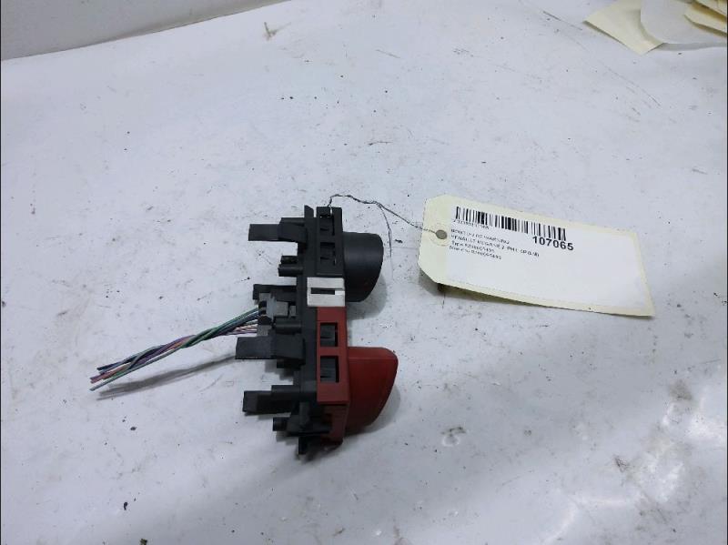 Bouton de warning RENAULT MEGANE 2  - 1